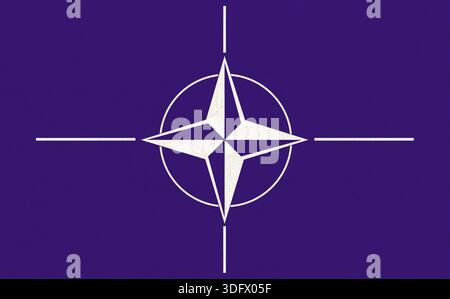 Flagge der NATO (Nordatlantikvertrags-Organisation). Die NATO ist ein internationales militärisches Bündnis, das ein System kollektiver Sicherheit darstellt. NATO-Flagge auf f Stockfoto