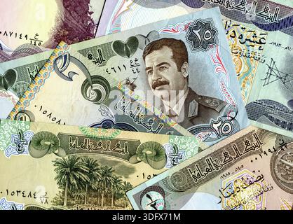 Aus alten verschiedene Banknoten des Irak Geld Hintergrund Stockfoto