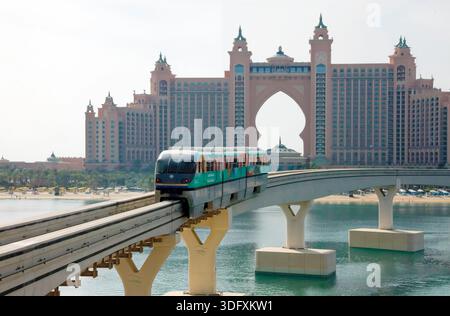 Einschienenbahn auf der Palm, Dubai, VAE Stockfoto