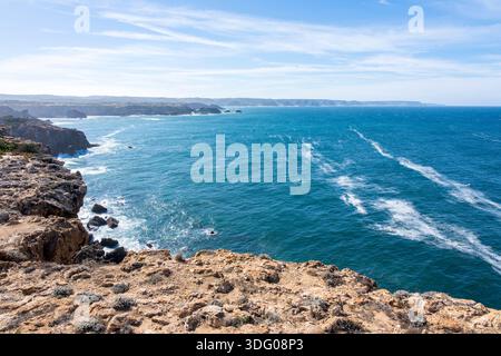 Toller Meerblick im Pontal da Carrapateira in Portugal. Stockfoto