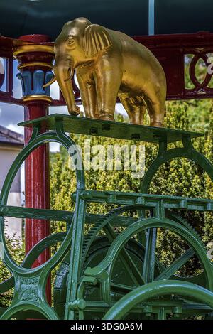 Maharajahs Gut gewundenen Gang und Elefanten, Stoke Row, Oxfordshire, UK Stockfoto