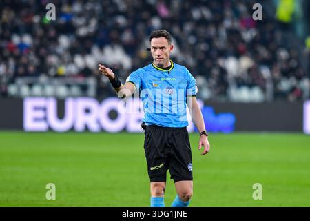 Der Schiedsrichter Ermanno Feliciani war 2025/26 beim Fußballspiel der Serie A zwischen Juventus FC und US Cremonese im Allianz Stadion in Turin zu sehen Stockfoto