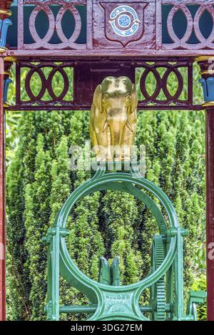 Maharajahs Gut gewundenen Gang und Elefanten, Stoke Row, Oxfordshire, UK Stockfoto