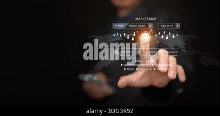 Geschäftsmann berührte das digitale Ziel mit Pfeil auf Bullseye in virtueller Karte. Präzise Market Targeting, Kundensegmentierung, Zielgruppensegment, Daten Stockfoto