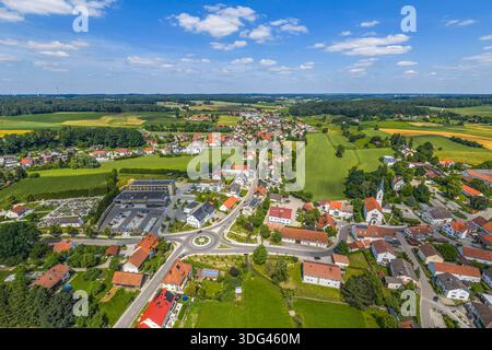 Die Gemeinde Gerolsbach im oberbayerischen Kreis Pfaffenhofen an der ILM von oben Luftbild der Ortschaft Gerolsbach in der Metropolregion München Gero Stockfoto