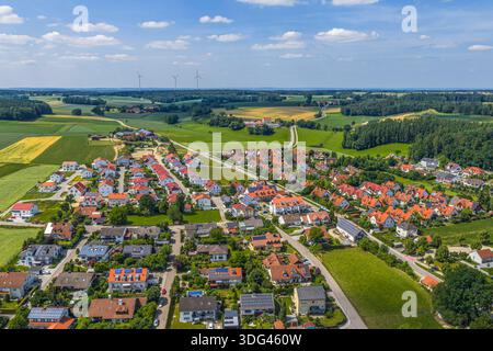 Die Gemeinde Gerolsbach im oberbayerischen Kreis Pfaffenhofen an der ILM von oben Luftbild der Ortschaft Gerolsbach in der Metropolregion München Gero Stockfoto