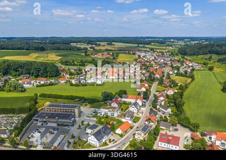 Die Gemeinde Gerolsbach im oberbayerischen Kreis Pfaffenhofen an der ILM von oben Luftbild der Ortschaft Gerolsbach in der Metropolregion München Gero Stockfoto