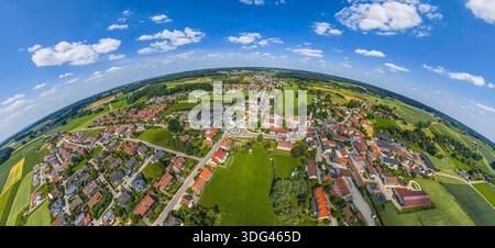 Die Gemeinde Gerolsbach im oberbayerischen Kreis Pfaffenhofen an der ILM von oben Luftbild der Ortschaft Gerolsbach in der Metropolregion München Gero Stockfoto