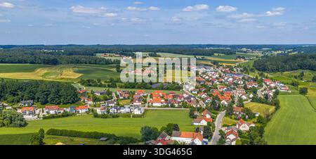 Die Gemeinde Gerolsbach im oberbayerischen Kreis Pfaffenhofen an der ILM von oben Luftbild der Ortschaft Gerolsbach in der Metropolregion München Gero Stockfoto
