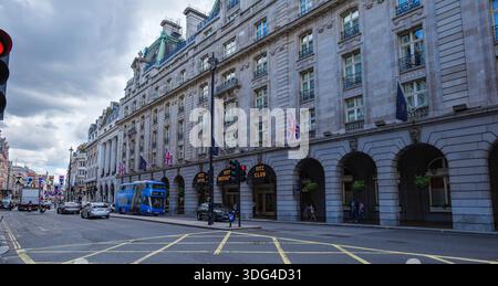 London - 07 03 2022: Blick auf Piccadilly Stockfoto