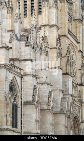 Detail der Primatialkirche St. Andreas von Bordeaux, einer Stadt im Département Gironde im Südwesten Frankreichs Stockfoto
