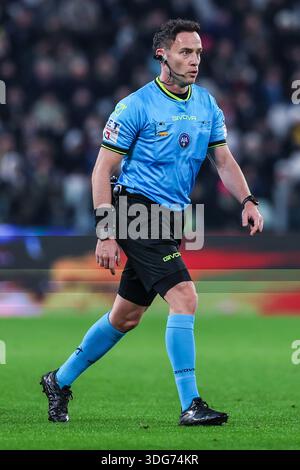 Der Schiedsrichter Ermanno Feliciani war 2025/26 beim Fußballspiel der Serie A zwischen Juventus FC und US Cremonese im Allianz Stadion in Turin zu sehen Stockfoto