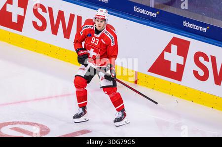Zürich, Schweiz, 13. Dezember 2025: #93 Theo Rochette, Stürmer Schweiz Männer Team. (Foto: Andreas Haas/dieBildmanufaktur) Stockfoto