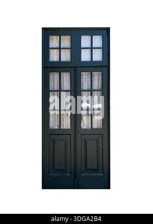 Alte Holztür mit Glasfenstern und Vorhängen, traditionelle Architekturdetails. Vintage-Eingang mit klassischen Designelementen und urbanem Charme. Stockfoto