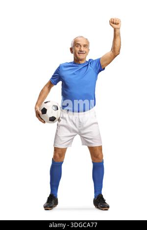 Aufgeregter Fußballspieler, der isoliert auf weißem Hintergrund anfeuert Stockfoto