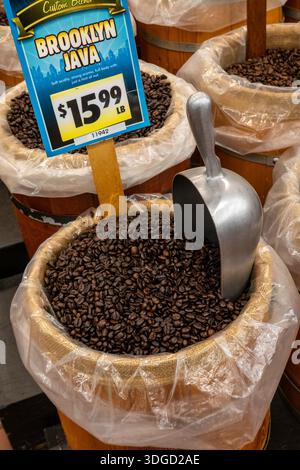 Fairway Super Market ist ein voll sortiertes Lebensmittelgeschäft im Stadtteil Kips Bay, New York City, USA, 2026 Stockfoto