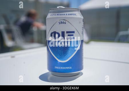 Adelaide Australien 17 Januar 2026 . Dose mit FESTEM griechischem Bier. Das griechische Semaphore Festival mit Unterhaltung, Musik, Tanz und Essen in einer familienfreundlichen Atmosphäre. Credit Headpix/Alamy Live News Stockfoto