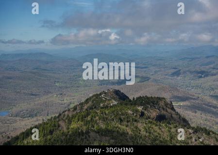 Ein Blick auf die Landschaft vom Gipfel des Grandfather Mountain im Südosten von North Carolina. Stockfoto
