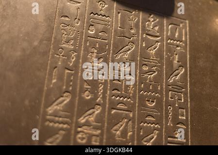 Details der antiken ägyptischen Hieroglyphen Stockfoto