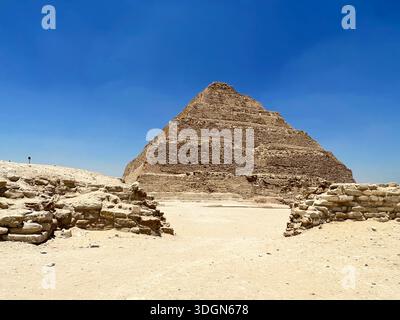 Stufenpyramide oder Pyramide von Djoser, Älteres Königreich, Sakkara, Ägypten. Stockfoto