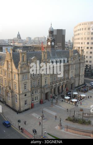 Altes Postgebäude. Wo befindet sich jetzt das Restaurant Bar & Grill. Blick auf den City Square, von einem der Zimmer des Queens Hotel, LEEDS. U Stockfoto