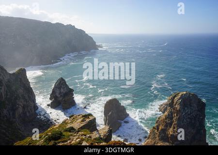Rocky Shoreline in der Nähe von Cabo da Roca, Portugal Stockfoto