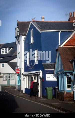 Topsham ist eine historische und malerische Stadt in Devon, England, am Ostufer der exe-Mündung nahe Exeter. Bekannt für ihre niederländische Architektur, Gebäude aus dem 17. Jahrhundert und ein starkes maritimes Erbe, Stockfoto