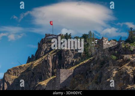 Das alte Schloss von Ankara, Türkiye, unter einem sehr schönen Himmel Stockfoto