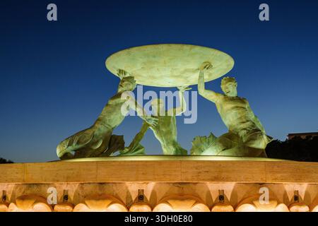 Der Tritonbrunnen, erbaut zwischen 1952 und 1959 von dem Bildhauer und Ritter Vincent APAP und Victor Anastasi, La Valletta, Republik Malta, Europa Stockfoto