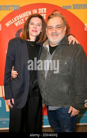 Vinciane Millereau und Didier Bourdon bei der Premiere des Kinofilms 'die progressiven Nostalgiker' im Cinema Paris. Berlin, 19.01.2026 Stockfoto