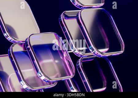 Abstraktes Bild mit transparenten geometrischen Glasformen, die ein leuchtendes lila Neonlicht reflektieren. Die Formen bilden ein fesselndes Muster gegen einen Dee Stockfoto