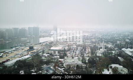 Belgrad aus der Vogelperspektive mit Blick auf den Fluss Save, Belgrad Uferpromenade und Old Fairground Stockfoto