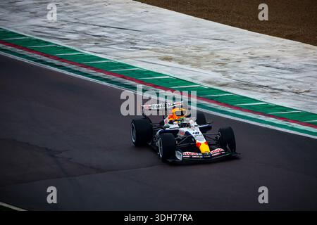41 Arvid Lindblad, (GRB), Visa CashApp Racing Bulls, VCARB 03 Red Bull-Ford, während des Shakedown des neuen VCARB 03-Wagens für die Formel-1-Weltmeisterschaft 2026, Imola Enzo e Dino Ferrari, 20. Januar 2026 Stockfoto