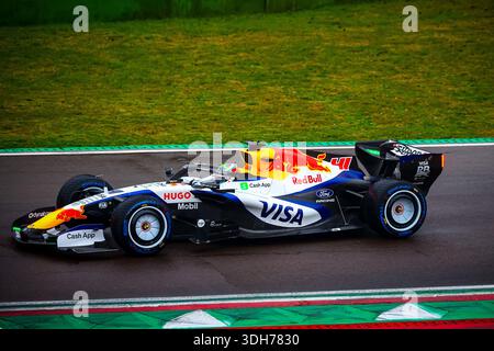 41 Arvid Lindblad, (GRB), Visa CashApp Racing Bulls, VCARB 03 Red Bull-Ford, während des Shakedown des neuen VCARB 03-Wagens für die Formel-1-Weltmeisterschaft 2026, Imola Enzo e Dino Ferrari, 20. Januar 2026 Stockfoto