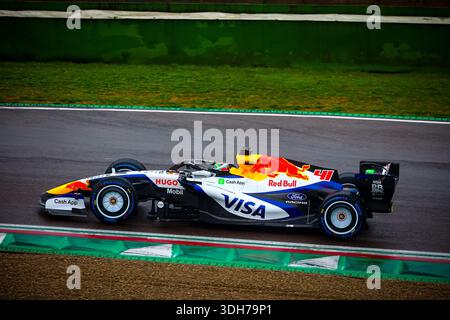 41 Arvid Lindblad, (GRB), Visa CashApp Racing Bulls, VCARB 03 Red Bull-Ford, während des Shakedown des neuen VCARB 03-Wagens für die Formel-1-Weltmeisterschaft 2026, Imola Enzo e Dino Ferrari, 20. Januar 2026 Stockfoto