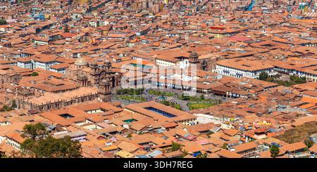 Panorama der Stadt Cusco mit Plaza de Armas, Peru. Stockfoto