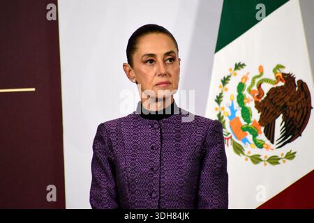 Mexiko-Stadt, Mexiko. Januar 2026. Mexikos Präsidentin Claudia Sheinbaum Pardo spricht während einer Briefing-Konferenz im Nationalpalast über den Masern-Ausbruch und die Impfkampagnen. Am 20. Januar 2026 in Mexiko-Stadt. (Foto: Luis Barron/Eyepix Group/SIPA USA) Credit: SIPA USA/Alamy Live News Stockfoto