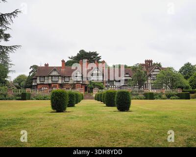 Wightwick Manor and Gardens, ein Gebäude des National Trust in Wolverhampton - Juli 2022 Stockfoto