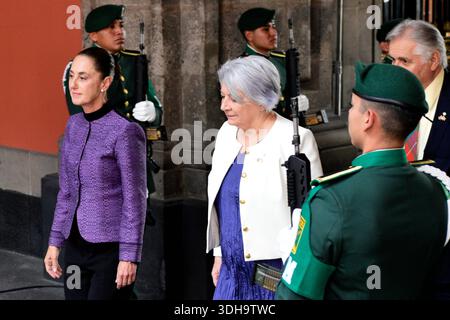 Mexiko-Stadt, Mexiko. Januar 2026. Mexikos Präsidentin Claudia Sheinbaum Pardo und Generalgouverneur von Kanada, Mary Simon, nehmen an der Begrüßungszeremonie im Rahmen des Mary Simon Arbeitsbesuchs in Mexiko im Nationalpalast teil. Am 20. Januar 2026 in Mexiko-Stadt. (Foto: Luis Barron/Eyepix Group) Credit: Eyepix Group/Alamy Live News Stockfoto
