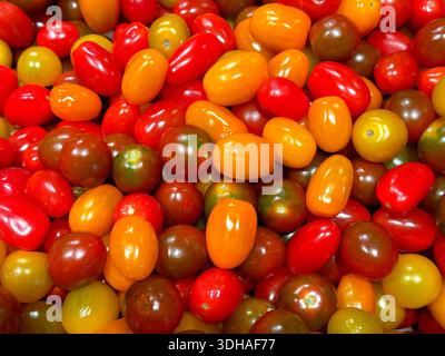 Mischen Sie das frische Gemüse der Kirschtomaten Stockfoto