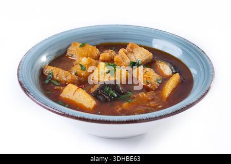 Traditionell zubereiteter Kabeljau auf Spanisch. Osteressen. Stockfoto