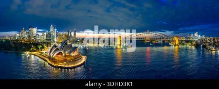 Australien, New South Wales, Sydney, Sydney Opera House, Circular Quay Bay und Harbour Bridge (aus der Vogelperspektive) Stockfoto