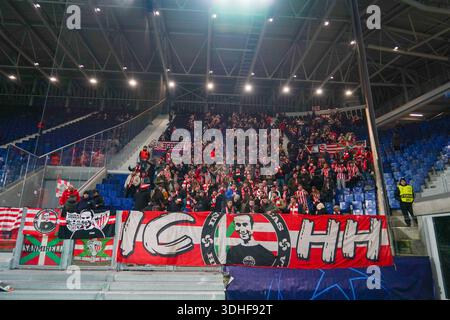 Bergamo, Italie. Januar 2026. Anhänger des Athletic Club während der UEFA Champions League, League-Phase, MD7-Fußballspiel zwischen Atalanta BC und Athletic Club am 21. Januar 2026 im Gewiss Stadium in Bergamo, Italien - Foto Alessio Morgese/DPPI Credit: DPPI Media/Alamy Live News Stockfoto