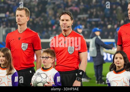 Bergamo, Italie. Januar 2026. Danny Makkelie, Schiedsrichter während der UEFA Champions League, League-Phase, MD7-Fußballspiel zwischen Atalanta BC und Athletic Club am 21. Januar 2026 im Gewiss Stadium in Bergamo, Italien - Foto Alessio Morgese/DPPI Credit: DPPI Media/Alamy Live News Stockfoto