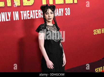 Hollywood, USA. Januar 2026. Emma Raimi kommt am 21. Januar 2026 im TCL Chinese Theatre in Hollywood an der Weltpremiere der 20th Century Studios „Send Help“ an. © Starbuck/ Credit: AFF/Alamy Live News Stockfoto