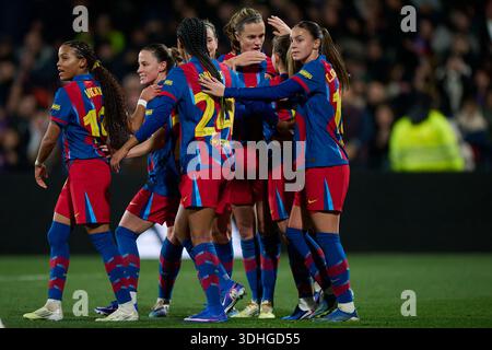 Castellon, Spanien. Januar 2026. Die Spieler von Barcelona feiern ein Tor während des spanischen Super Cup der Frauen zwischen Barcelona und Athletic Bilbao im Castallia-Stadion in Castellon, Spanien, 21. Januar 2026. Quelle: Pablo Morano/Xinhua/Alamy Live News Stockfoto