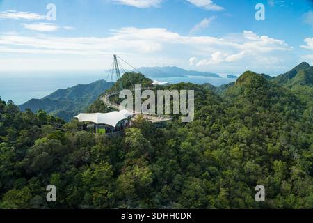Langkawi Skybridge von einer Seilbahn aus gesehen Stockfoto