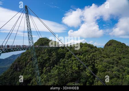 Langkawi Skybridge an einem sonnigen Sommertag Stockfoto