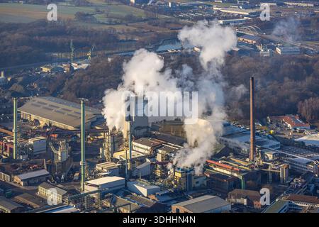 Luftbild, Aurubis AG Recycling Kupferproduzent und Kupferwiederverwerter, Rauchwolke, Gahmen, Lünen, Ruhrgebiet, Nordrhein-Westfalen, Deutschland ACHTUNGxMINDESTHONORARx60xEURO *** Luftfoto, Aurubis AG Recycling Kupferproduzent und Kupferrecycler, Rauchwolke, Gahmen, Lünen, Ruhrgebiet, Nordrhein-Westfalen, Deutschland ATTENTIONxMINDESTHONORARx60xEURO Stockfoto