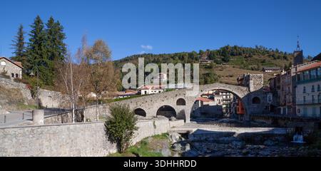Das Ganze Camprodon Village Stockfoto